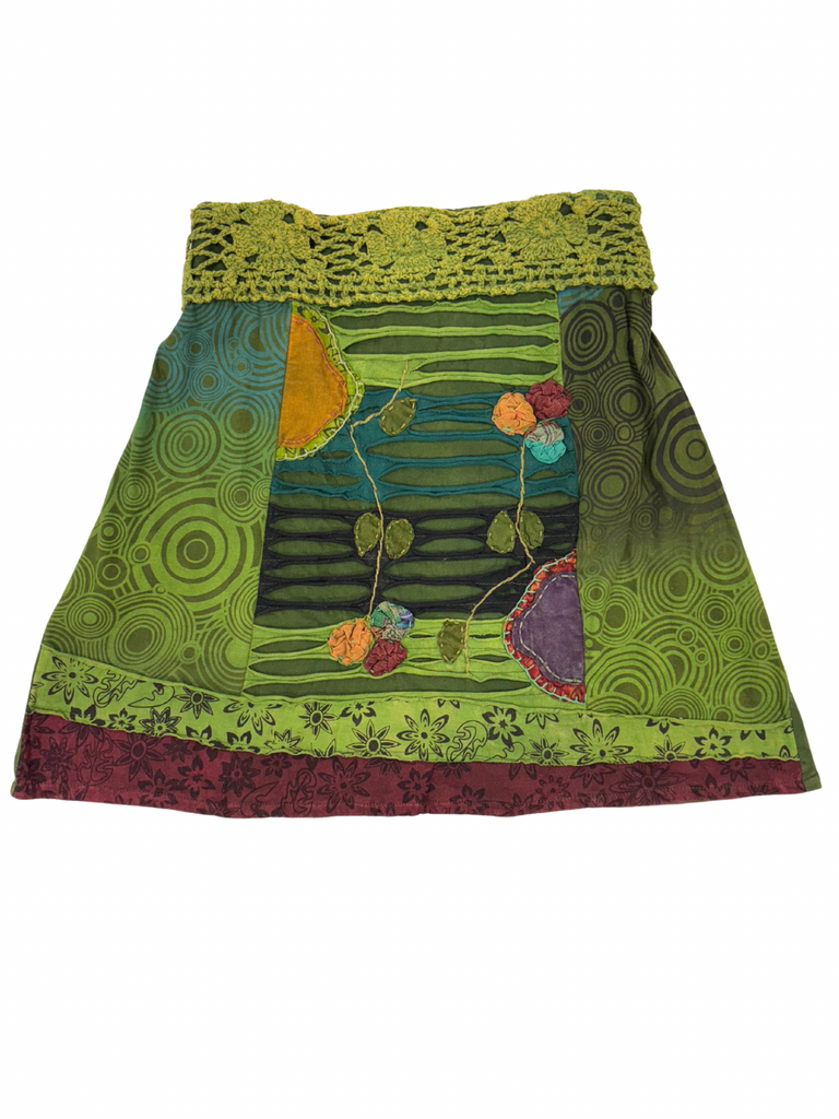 Short razor cut skirt green