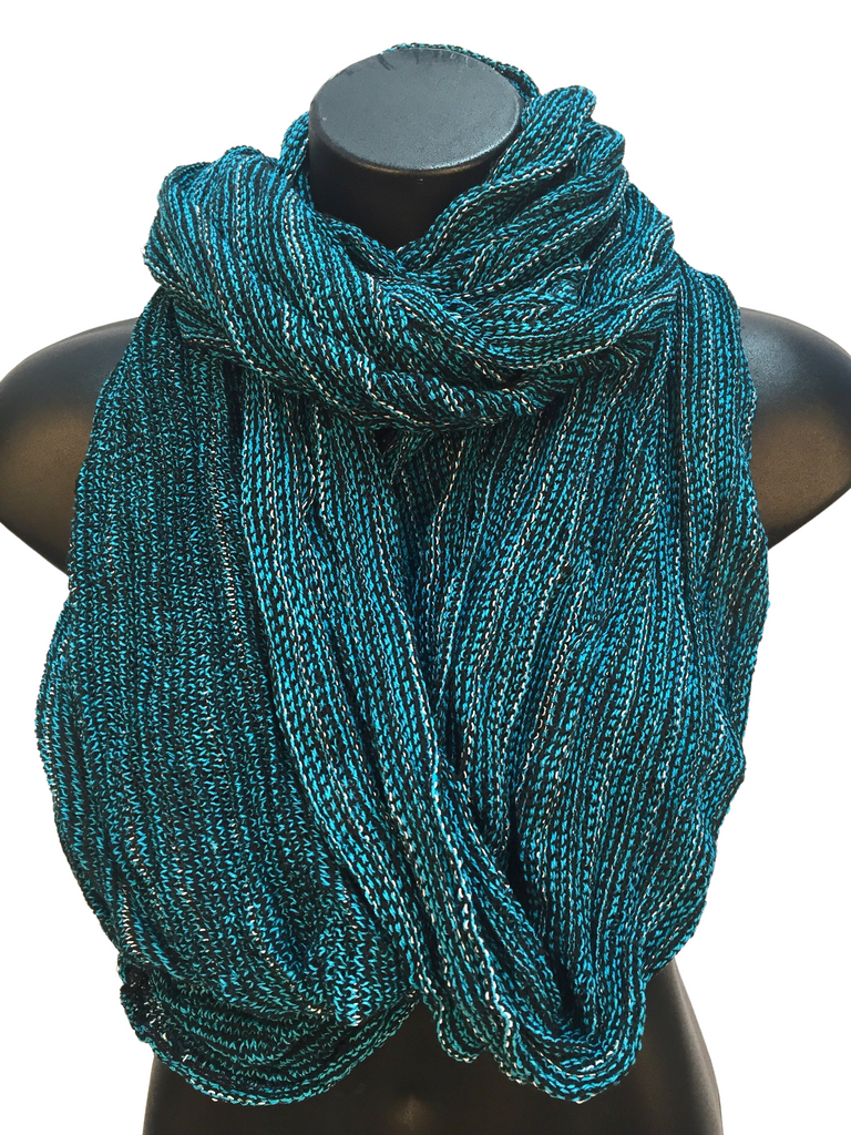 Magic infinity scarf